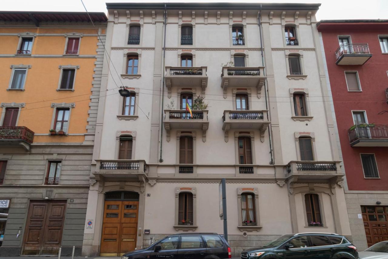 I Host Apartment - Londonio 19 Milan Bagian luar foto