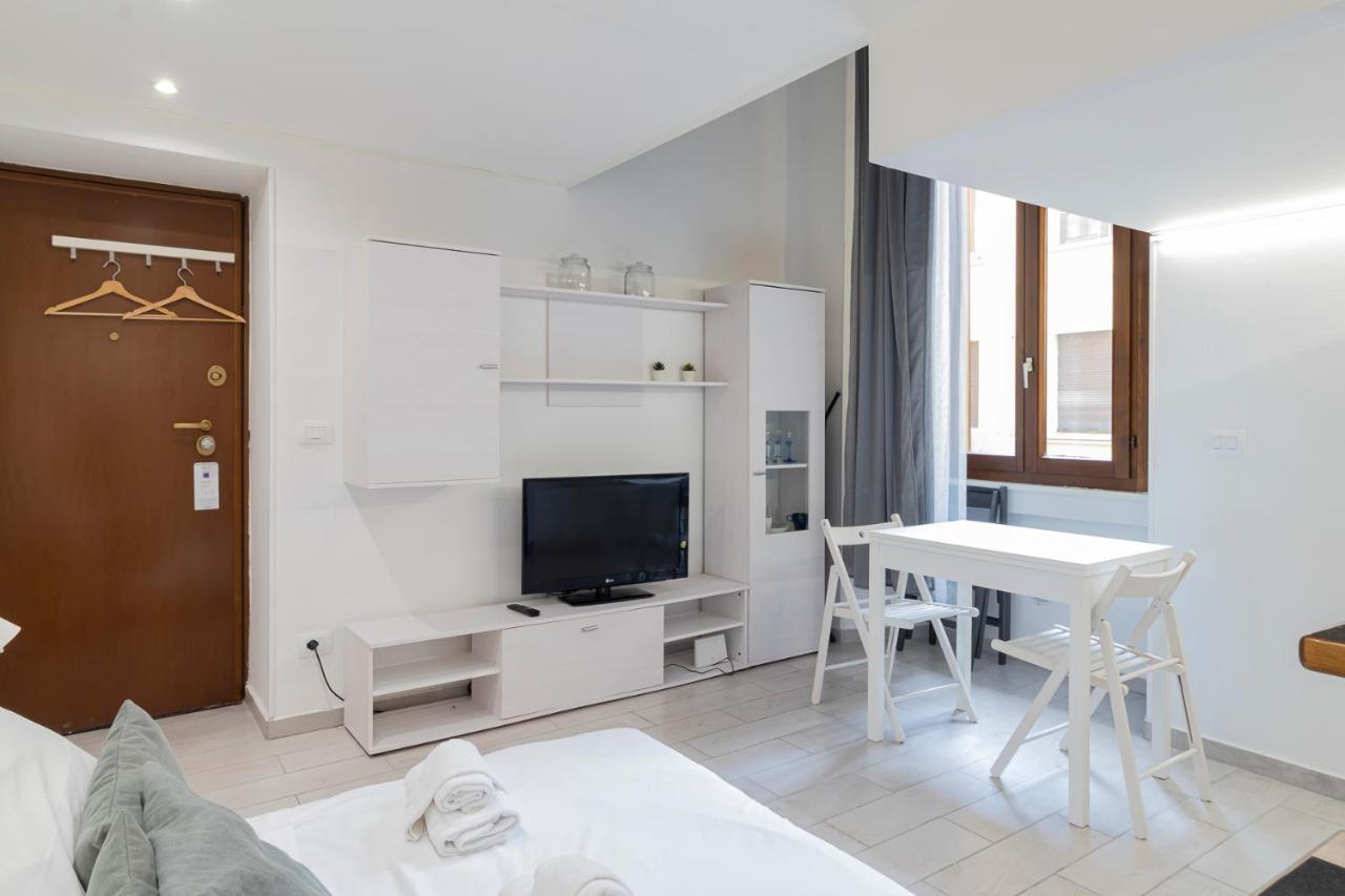 I Host Apartment - Londonio 19 Milan Bagian luar foto